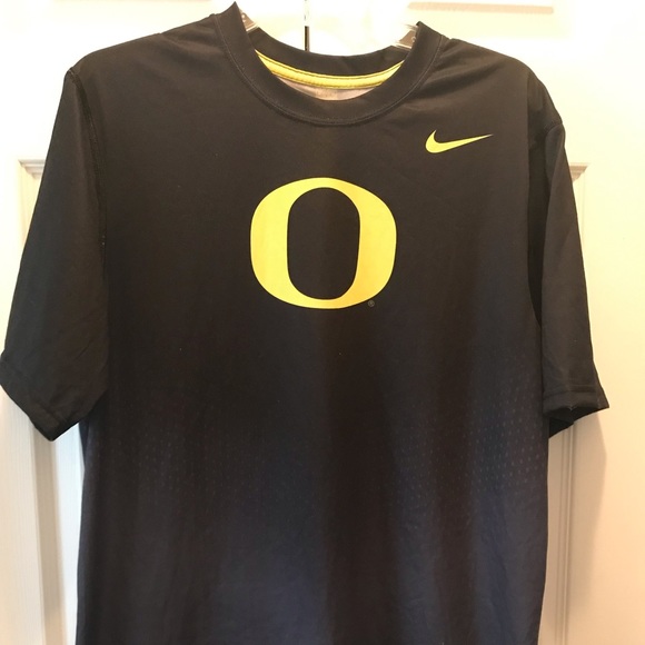 Nike Other - Oregon Ducks Nike Dri-Fit Medium Shirt
